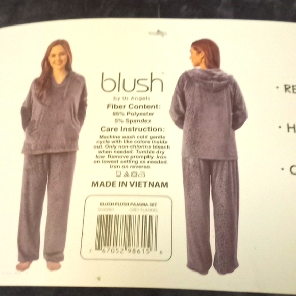 Blush Animal Print Plush Pajamas Set - Picture 6 of 11